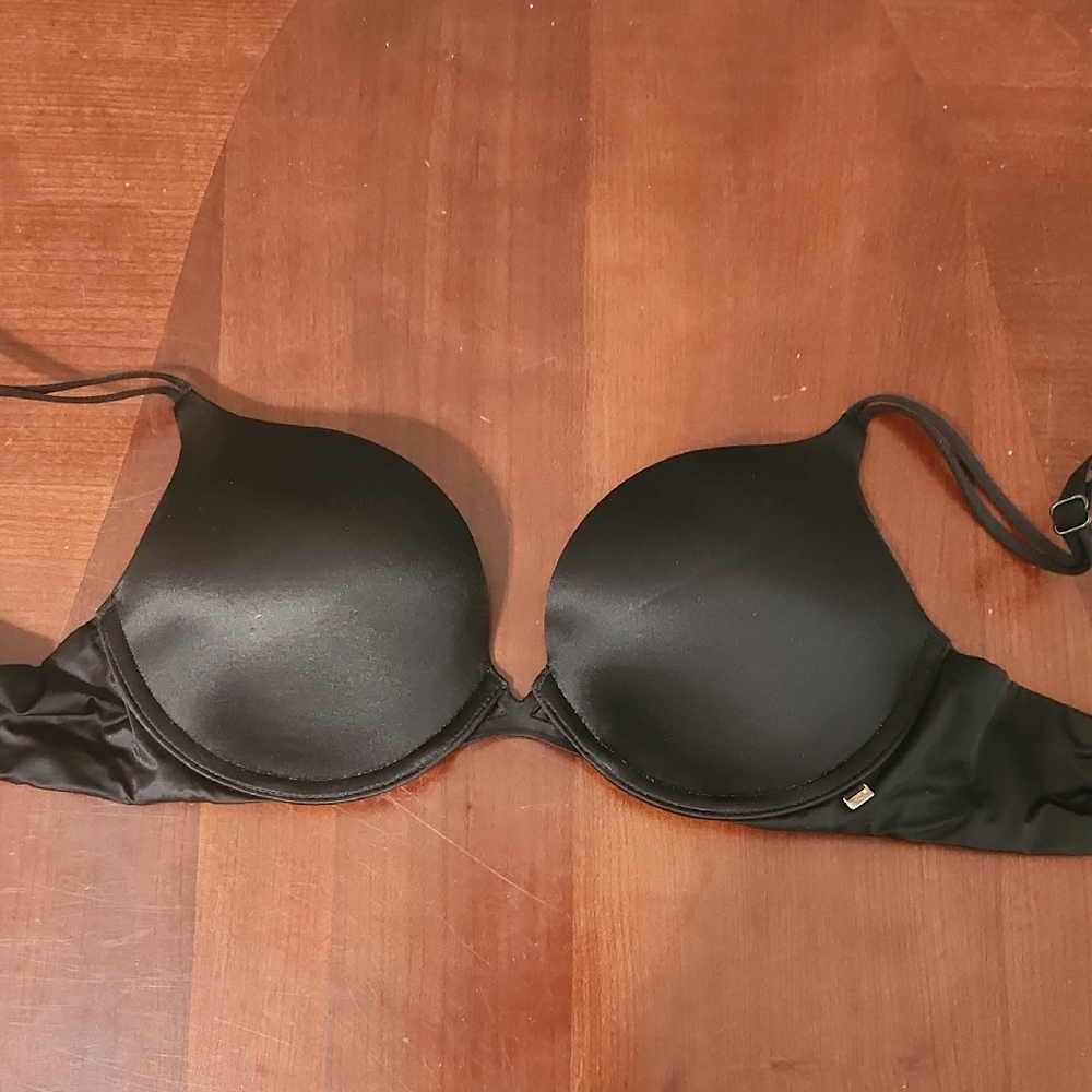 Victoria's Secret Very Sexy Pushup Bra